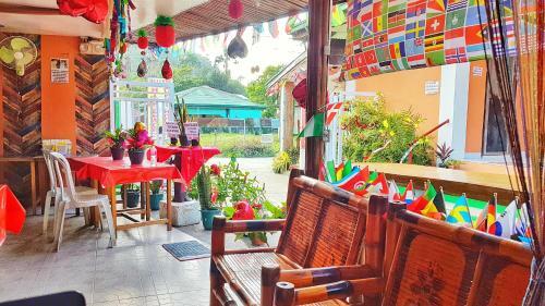 Hotel White Beach Guest House