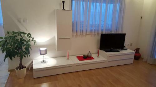 Apartmani Antunovi? Podgora