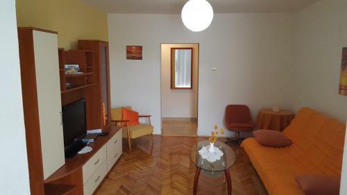 Apartmani Antunovi? Podgora