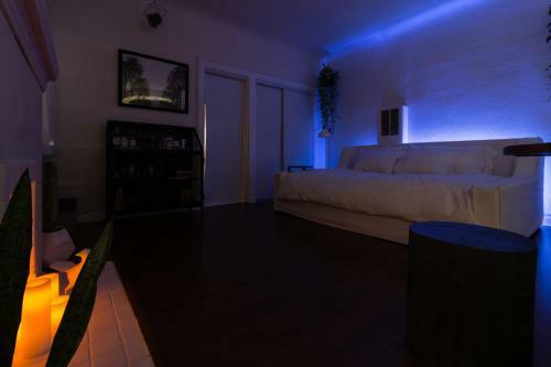 Apartamento Sunny Boho Chic West Hollywood Flat!