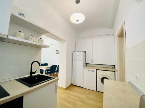 Ursuline Apartment