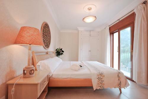 Gorgeous Private Villa For 8 In Moraira