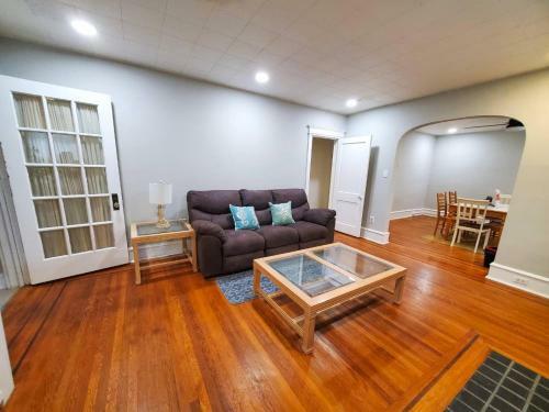 Pet Friendly Apartment, 5 Min Walk To Beach