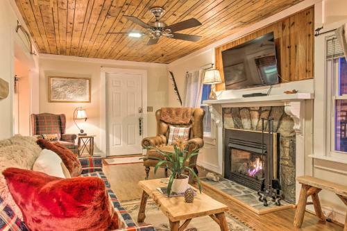Private And Cozy Chimney Rock Abode With Fire Pit