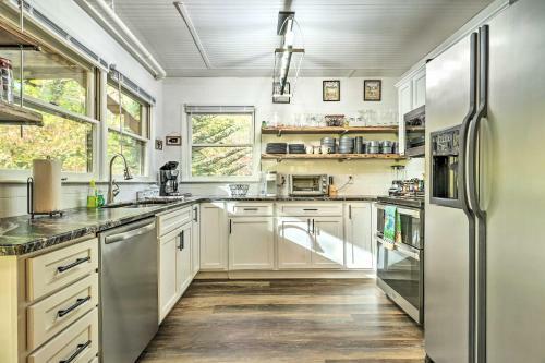 Creekside Retreat - Mins To Slopes And Trails!