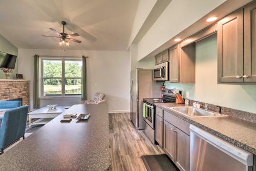Cottage With Pond Views 13 Mi To Camelback Mountain
