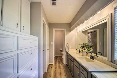 Updated Richmond Escape With Pool And Guest House