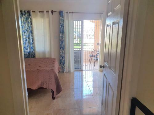 Apartamento Lovely Ensuite Getaway With Pool