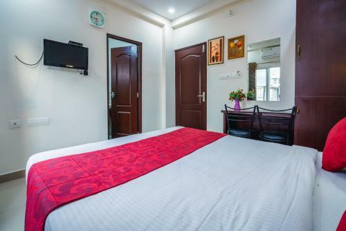 Hotel Almas Residency