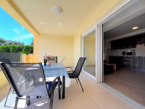 Apartment In Krk - Insel Krk 40649