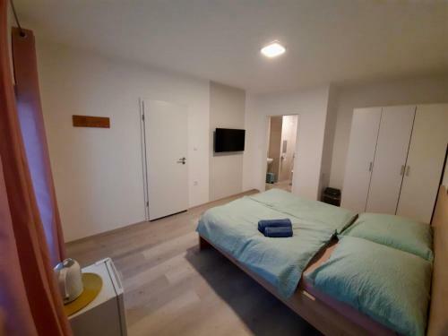 Hostal Rooms Optim