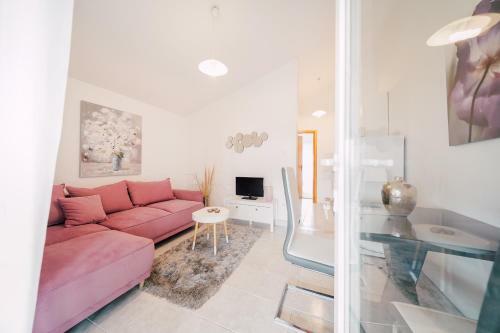 Apartment 2+1 With A Shared Pool And A Sea View