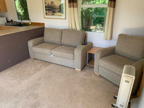 Private Countryside Holiday Cabin 10 Mins From Brighton