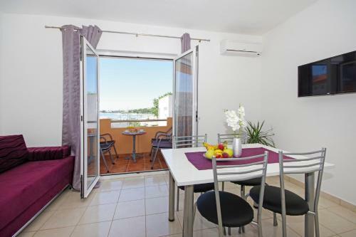 Apartamentos Orange House
