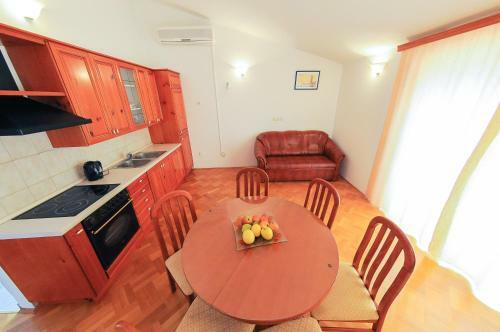 Apartments Vuko
