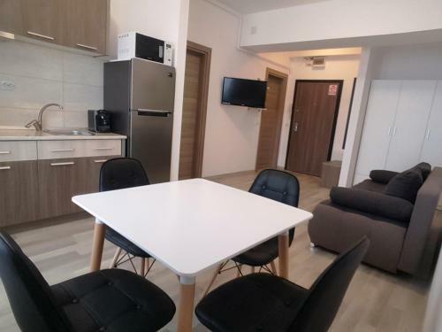 Sweet Summerland Apartment