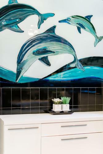 Sunny Seafront Apartment Dolphin