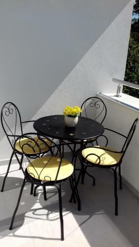 Apartments Brodarica