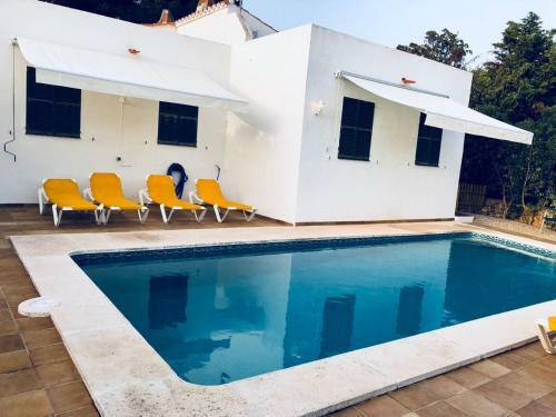 Casa Con Piscina Compartida En Addaia