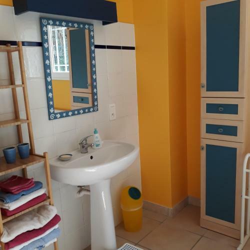Hostal Domaine De Courbieres