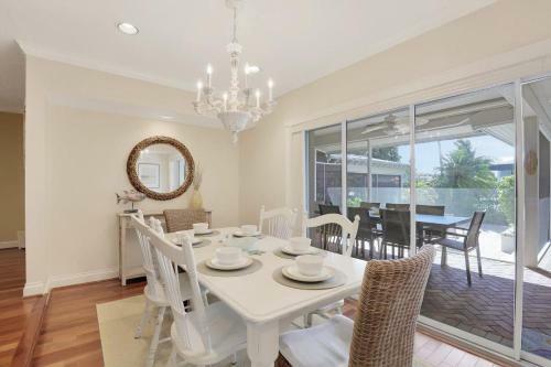 1154 Vernon Place
