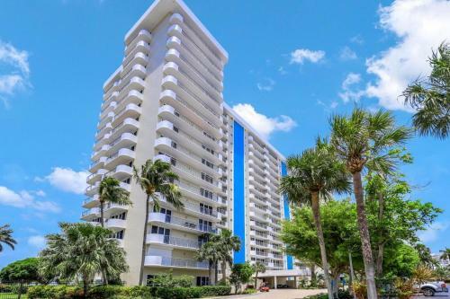 Admiralty House Unit 204 South