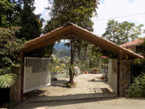 Lodge Hospeder�a Sativa