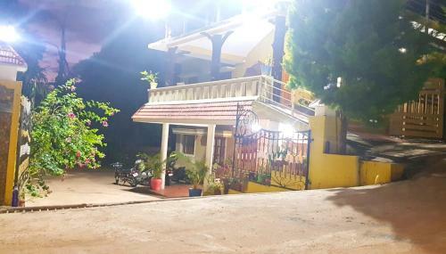 Villa Manjushree Holidays Home Coorg