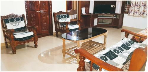 Villa Manjushree Holidays Home Coorg