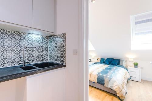 Luxurious Master Room Homes In Liverpool
