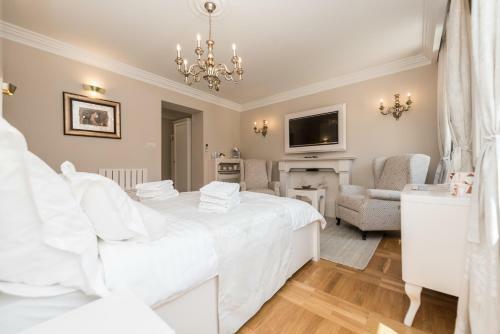 Hostal Accommodation Piazzetta Marina