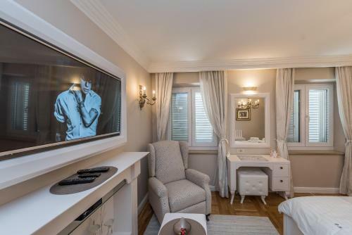 Hostal Accommodation Piazzetta Marina