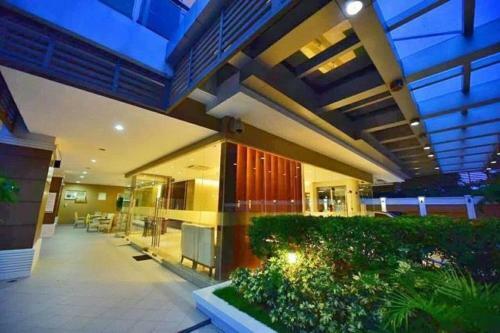 Apartments Near Ayala Luxury