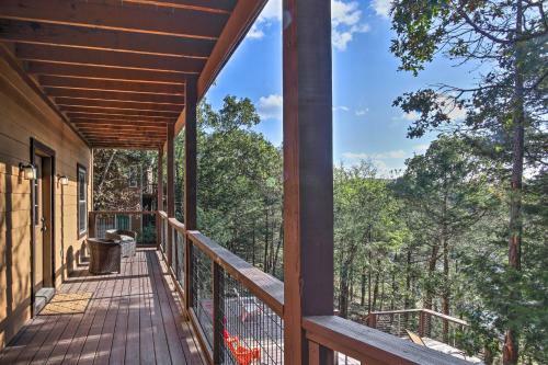 Lovely Garfield Cabin With Direct Beaver Lake Access
