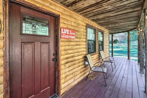 Quiet, Scenic Cabin Near Hiking Trails!