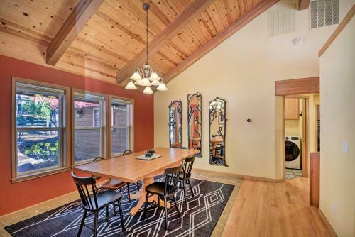 Immaculate Cabin With Bbq Deck And Community Pool
