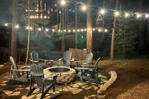 Immaculate Cabin With Bbq Deck And Community Pool