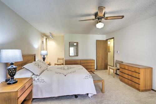 Grand Junction Golf Course Condo With Balconies