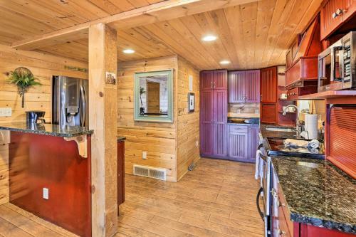 Spacious Mountain Retreat On Fenced Riverfront Lot