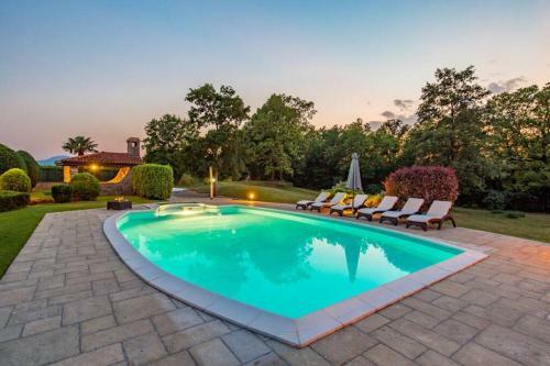 Villa Holiday House With Swimming Pool