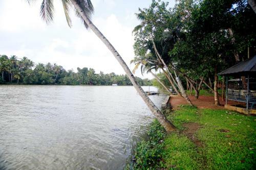 Munroe Lagoons