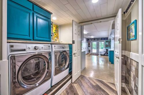 Apartment With Shared Amenities On 50 Acres