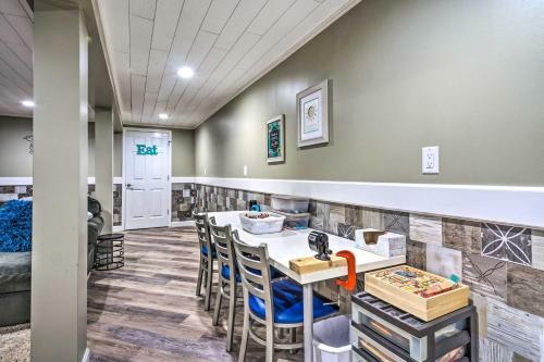 Apartment With Shared Amenities On 50 Acres