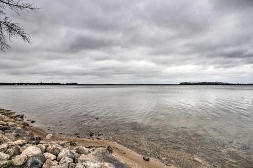 Luxe Breezy Point Escape With Dock And Fire Pit!