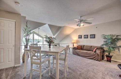 Apartamento Waterfront Osage Beach Condo With Deck And Pool!
