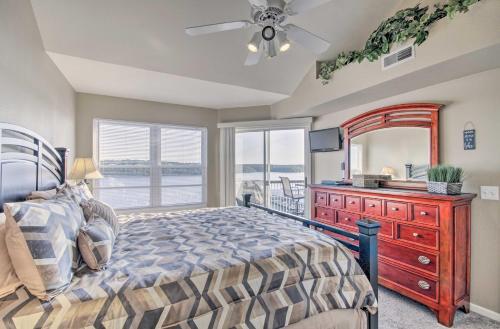 Apartamento Waterfront Osage Beach Condo With Deck And Pool!