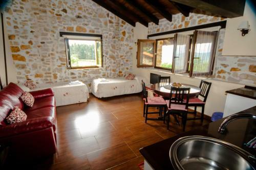Apartamentos Rurales Larrago