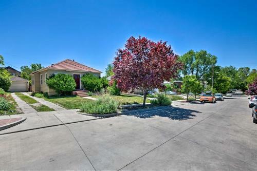 Modern, Pet-friendly Slc Townhome With Fire Pit!