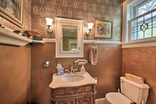 Villa Romantic 1850s Home With 2 Acres And Fire Pit!