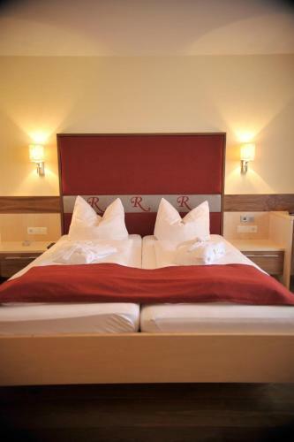 Hotel R�sslhof